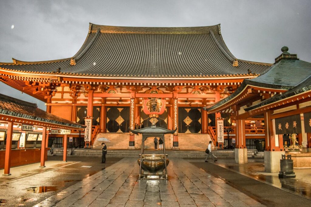 Sensō-ji Temple in Tokyo lit up at night