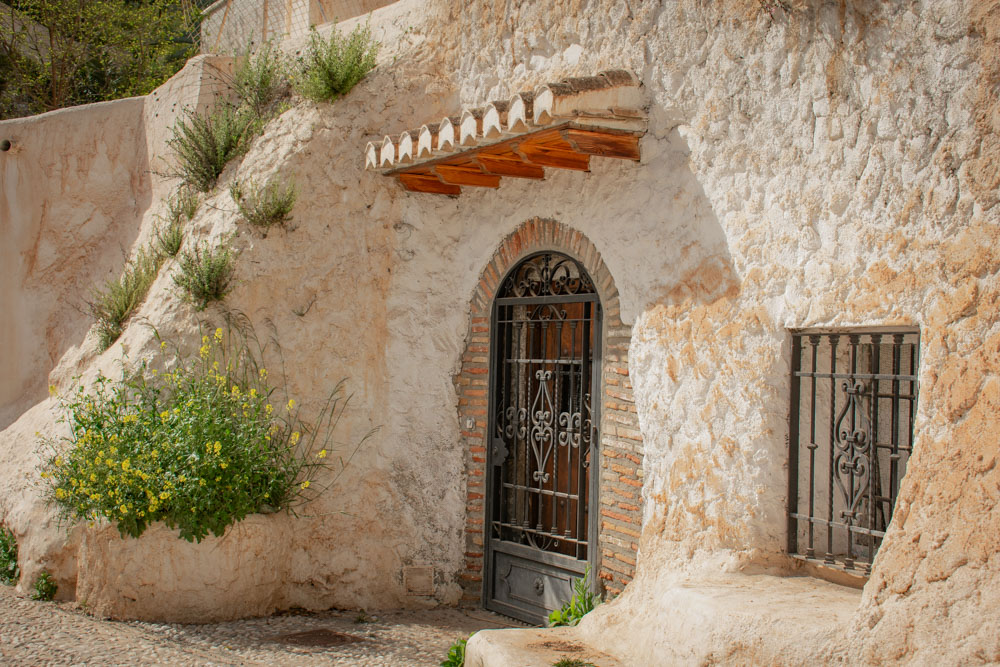 While cave dwelling in the Sacromonte neighborhood of Granada