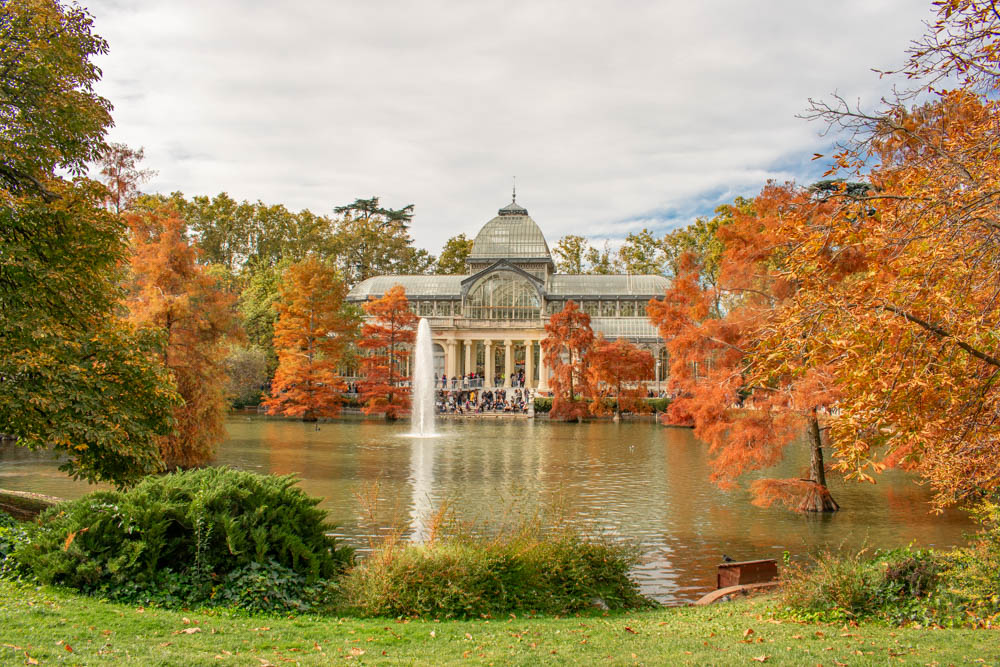 Palacio de Cristal in fall